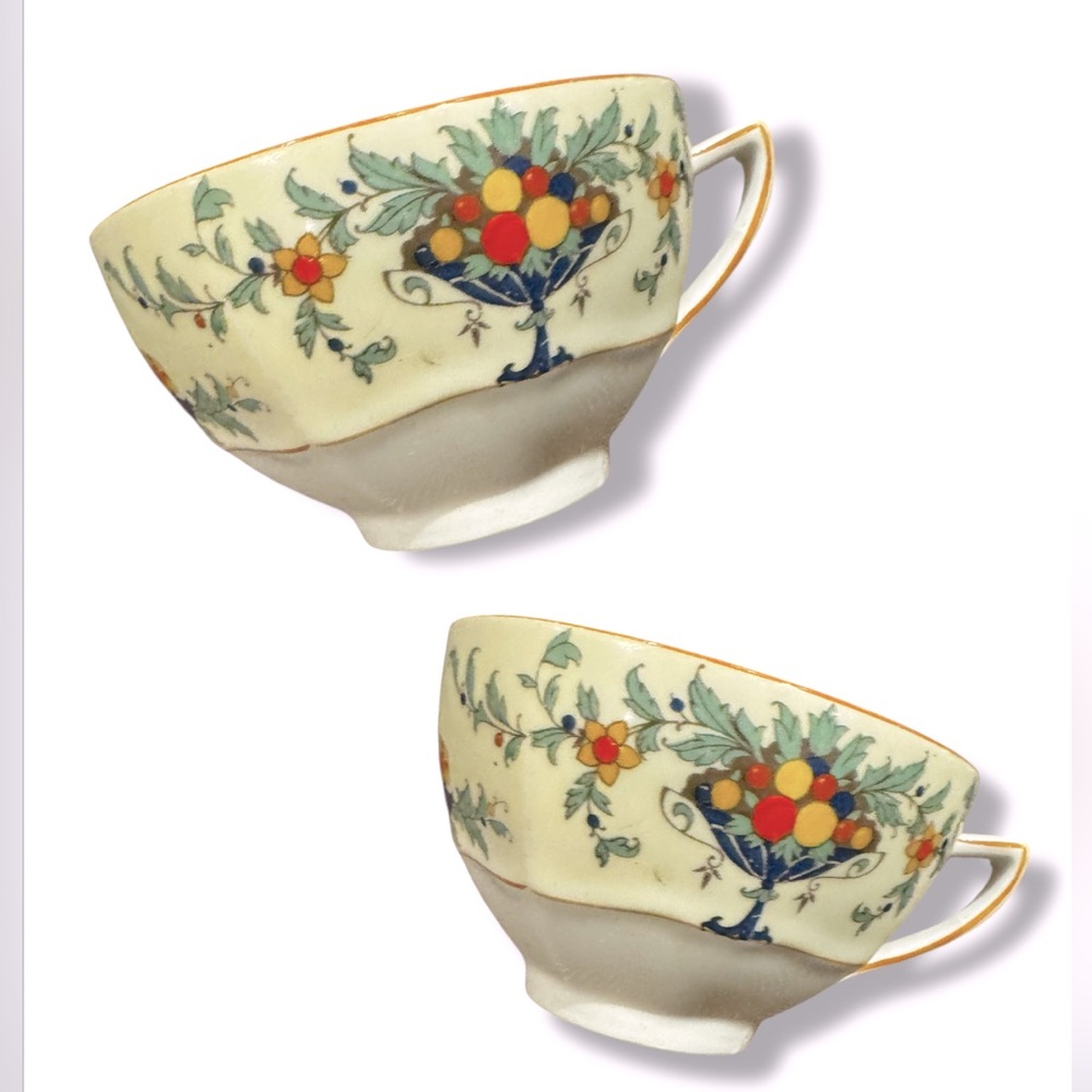 VINTAGE 1920’s Crown Ducal Ware Floral England (2) Tea Cups